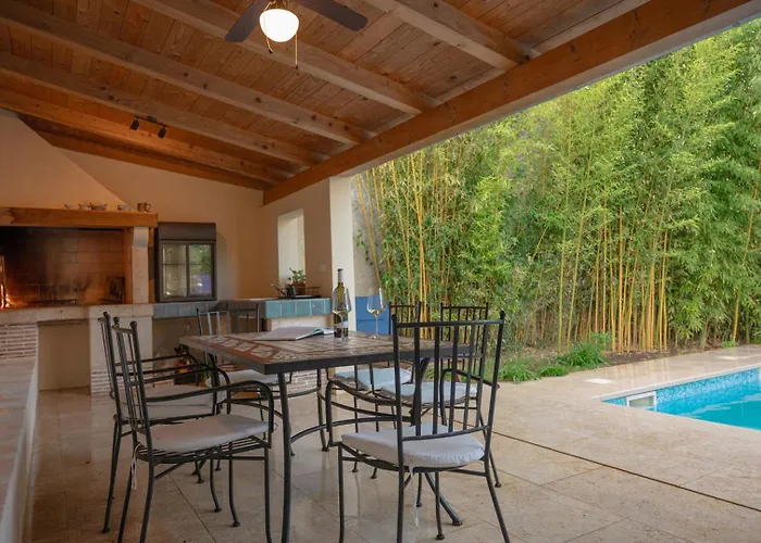 Bamboo Garden Oasis With Pool
