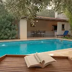 Nyaraló Bamboo Garden Oasis With Pool Póla
