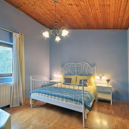 Bamboo Garden Oasis With Pool Semesterbostad Pula