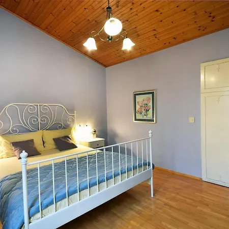 Semesterbostad Bamboo Garden Oasis With Pool Pula