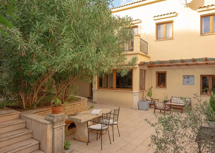Bamboo Garden Oasis With Pool